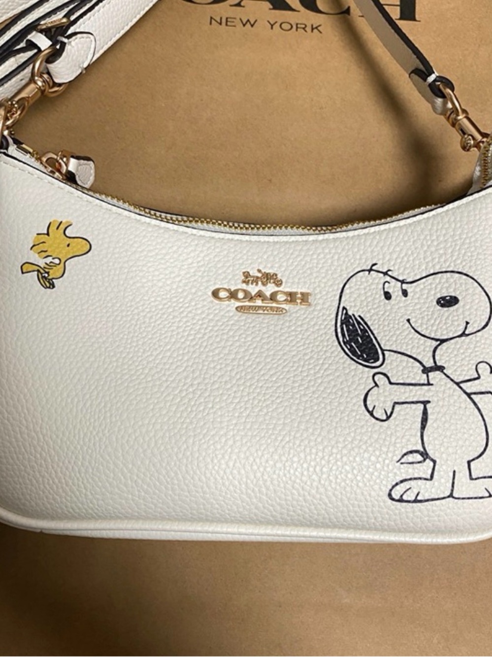 Coach White Leather Snoopy & Woodstock Hobo Bag - Picture 6 of 6